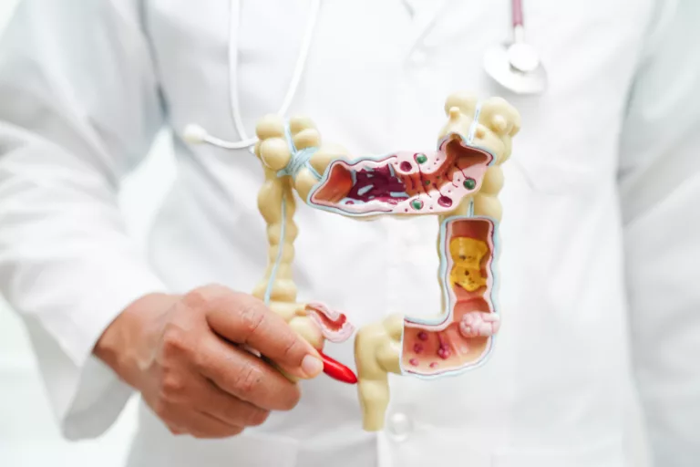 Мультидисциплинарный подход к лечению распространённого колоректального рака в специализированных клиниках Германии